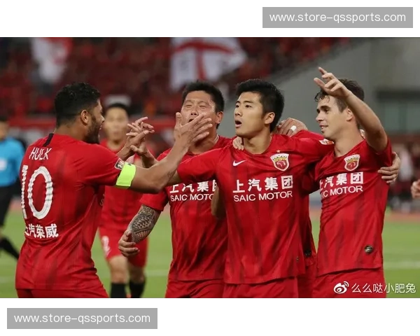 红之巅峰:广东恒大与上海上港的十年恩怨,谁才是中国足球的真王者?